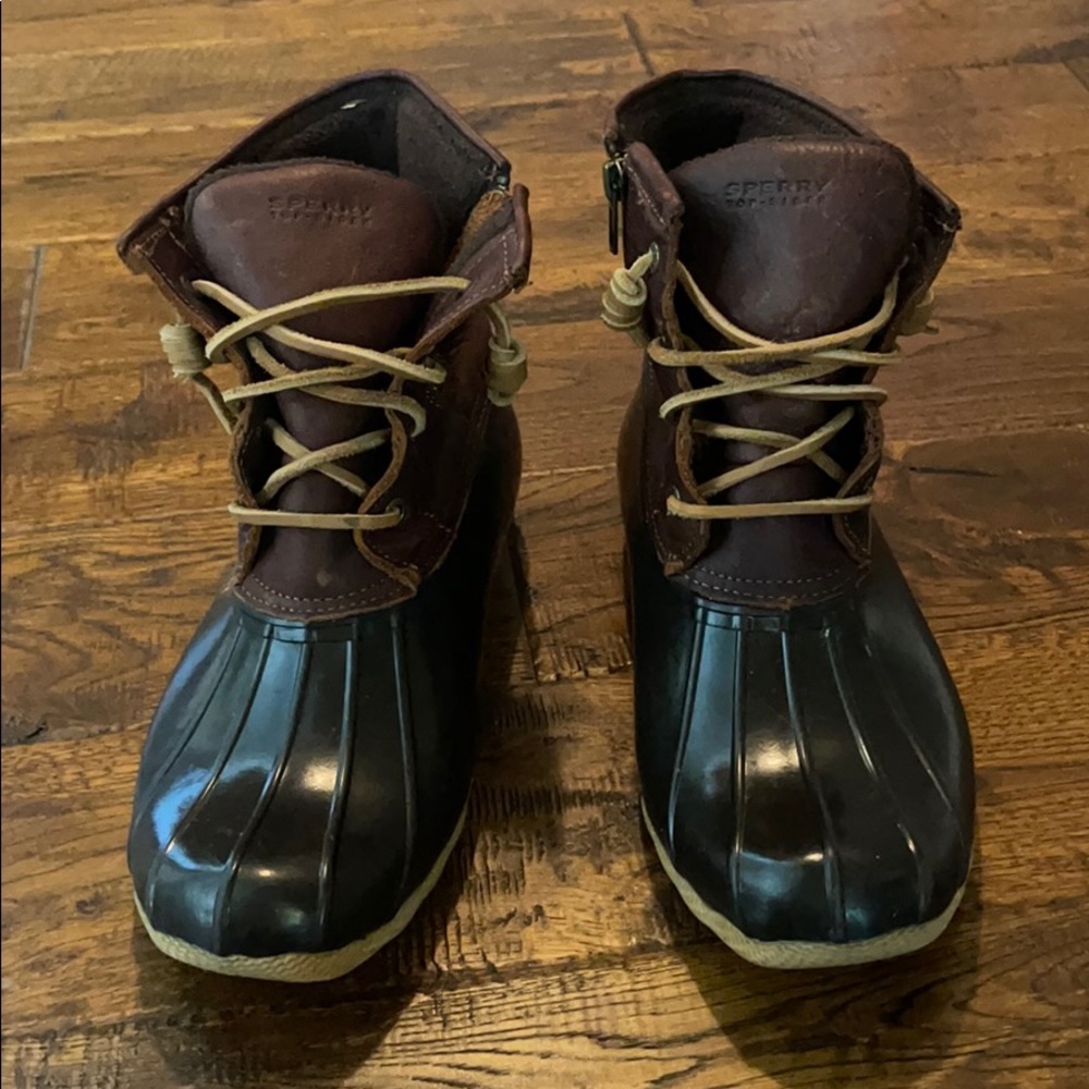 Sperry Duck boots size 9